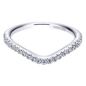 Gabriel & Co. WB12124R4W83JJ 18 karat white gold Contemporary wedding band, top view of the band's soft V shaped bend with round stones following it along the front