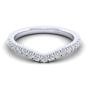Gabriel & Co. WB12836C4PT4JJ platinum Contemporary wedding band, front view of round diamonds following a pronounced V-shaped dip across the top