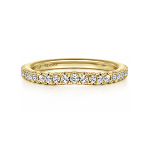 Gabriel & Co. WB16121R4Y44JJ 14 karat yellow gold Contemporary wedding band, front view of a row of round diamonds dipping in a shallow curve at the middle