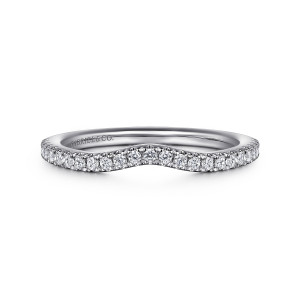 Gabriel & Co. WB16129R4W44JJ 14 karat white gold Contemporary wedding band, front view of the V shaped dip carrying a row of small round diamonds