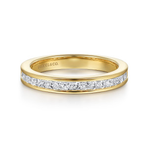 Gabriel & Co. WB16260R6Y44JJ 14 karat yellow gold Contemporary wedding band, front view of square diamonds sitting shoulder to shoulder between two raised rims