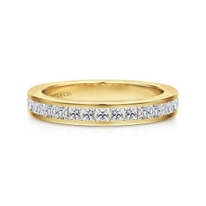 Gabriel & Co. WB16260R8Y44JJ 14 karat yellow gold Contemporary wedding band, front view of square diamonds set edge to edge between smooth polished walls on the top