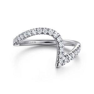 Gabriel & Co. WB16320O6W44JJ 14 karat white gold Contemporary wedding band, top view of a band folding to a sharp point, diamonds tracing the swoop and the pointed tip