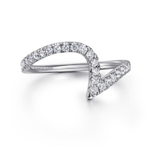 Gabriel & Co. WB16320P6W44JJ 14 karat white gold Contemporary wedding band, front view of stones arching over the top, then dropping into a sharp pointed V