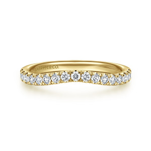 Gabriel & Co. WB16402R6Y44JJ 14 karat yellow gold Contemporary wedding band, front view of the scooped outline with round diamonds held by tiny prong tips along the top