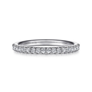 Gabriel & Co. WB16429O8W44JJ 14 karat white gold Contemporary wedding band, front view of tiny round diamonds and small shared prongs running level across the top