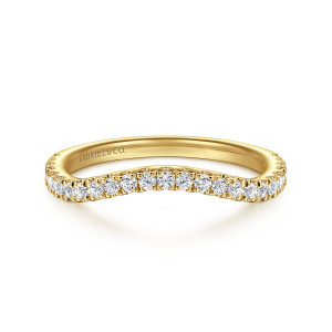Gabriel & Co. WB16463E12Y44JJ 14 karat yellow gold Contemporary wedding band, front view of the shallow scoop where the row of stones dips in the middle