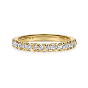 Gabriel & Co. WB16479O6Y44JJ 14 karat yellow gold Contemporary wedding band, front view of a level row of round diamonds with ridged prongs between them