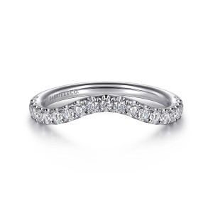 Gabriel & Co. WB16519O8W44JJ 14 karat white gold Contemporary wedding band, front view of a shallow V dip running through the row of round stones