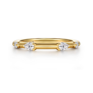 Gabriel & Co. WB16666O8Y44JJ 14 karat yellow gold Contemporary wedding band, front view of a smooth bar flanked by pear shaped stones pointing outward