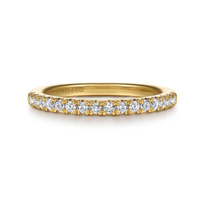 Gabriel & Co. WB16691R8Y44JJ 14 karat yellow gold Contemporary wedding band, front view of small rounded prong tips between neighboring round stones