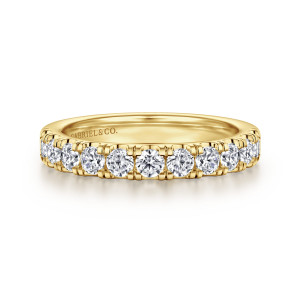Gabriel & Co. WB16707R8Y44JJ 14 karat yellow gold Contemporary wedding band, front view of large round diamonds in a single row, separated by squared prong posts