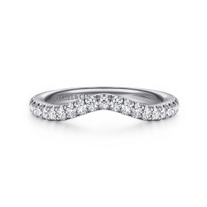 Gabriel & Co. WB16712R8W44JJ 14 karat white gold Contemporary wedding band, front view of the band showing its V-shaped peak and the row of small round diamonds