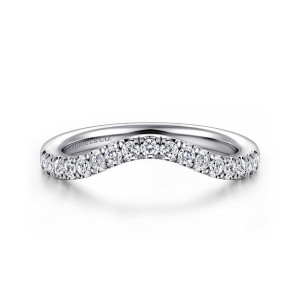 Gabriel & Co. WB16785E10W44JJ 14 karat white gold Contemporary wedding band, front view of round diamonds tracing a smooth V shaped dip across the top
