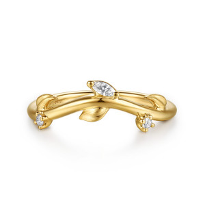 Gabriel & Co. WB16933R6Y44JJ 14 karat yellow gold Floral Nouveau wedding band, front view of the curved stem with matte leaves and a pointed diamond at its peak
