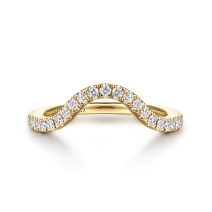 Gabriel & Co. WB16934O8Y44JJ 14 karat yellow gold Classic wedding band, front view of a smooth rounded arch lined with round diamonds in shared prongs