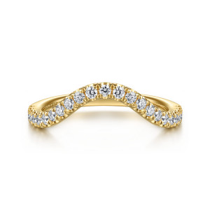 Gabriel & Co. WB16970O8Y44JJ 14 karat yellow gold Classic wedding band, front view of the rounded arch with the row of diamonds following its peak