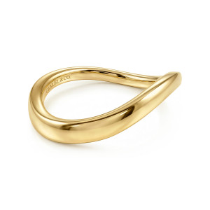 Gabriel & Co. WB17398P8VY4JJJ 14 karat yellow gold Contemporary wedding band, angled view of a plain band whose top edge rises and dips in a flowing wave