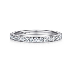 Gabriel & Co. WB17433R6W44JJ 14 karat white gold Classic wedding band, front view of matched round diamonds in an even line along a straight polished hoop