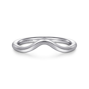 Gabriel & Co. WB914472O4W4JJJ 14 karat white gold Contemporary wedding band, front view of a smooth band rising into a central peak with a maker's mark inside