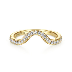Gabriel & Co. WB914476O4Y44JJ 14 karat yellow gold Contemporary wedding band, front view of a smooth arch lifted in the middle with a single row of round stones