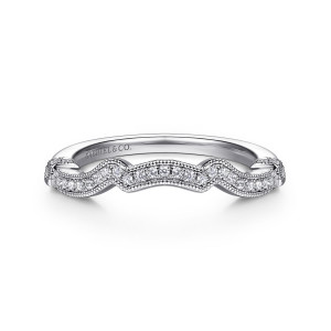 Gabriel & Co. WB914541R0W44JJ 14 karat white gold Victorian wedding band, front view of the wavy top with a row of small stones between beaded borders