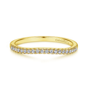 Gabriel & Co. WB914548M0Y44JJ 14 karat yellow gold Contemporary wedding band, front view of the shallow curve with one line of small round diamonds and tiny prongs