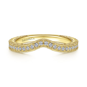 Gabriel & Co. WB914584R0Y44JJ 14 karat yellow gold Contemporary wedding band, front view of the shallow V dip with a row of diamonds between beaded borders