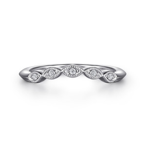 Gabriel & Co. WB915730W44JJ 14 karat white gold Victorian wedding band, front view of pointed oval stations meeting tip to tip in an arch with beaded frames