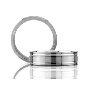 A Jaffe Classic Platinum Wedding Ring BR4800
