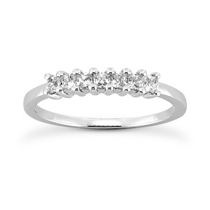 Diamond Seven Stone Band 14 Karat Taryn Collection TQD B-5672