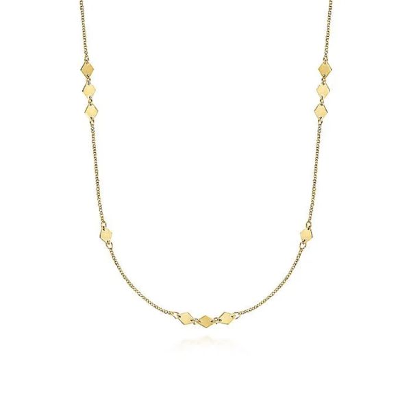 Disc station necklace store