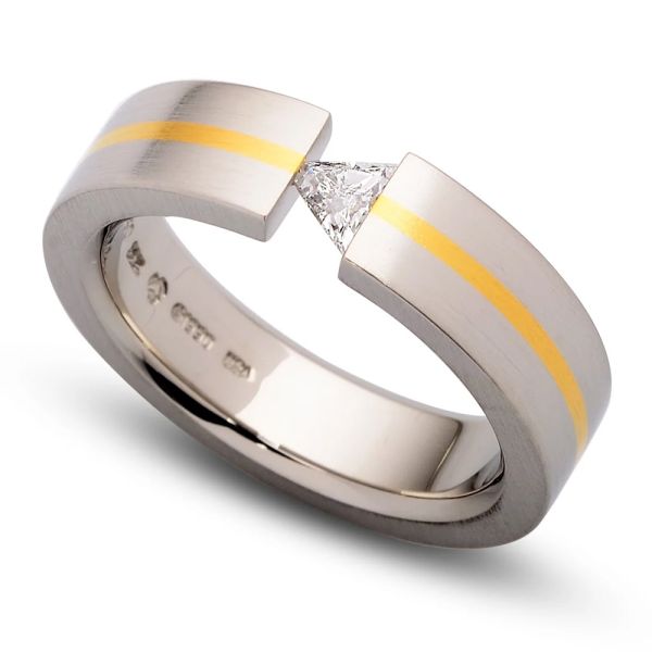 Kretchmer 18 Karat XF with Stripe Tension Set Ring | TQ Diamonds