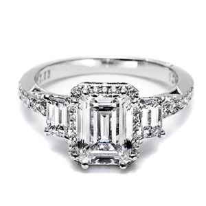 Tacori Dantela 18 Karat Engagement Ring 2621ECLGP