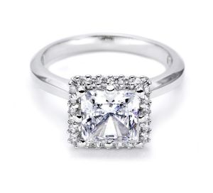 Tacori 18 Karat Solitaire Engagement Ring 2502PR4.5