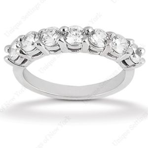 Diamond Seven Stone Band 18 Karat Taryn Collection TQD B-0672