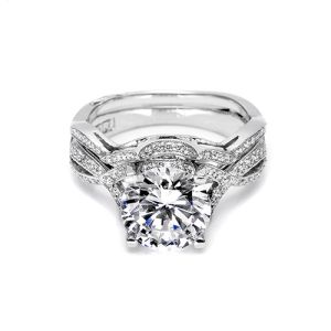 Tacori 18 Karat Crescent Silhouette Wedding Band 2565B