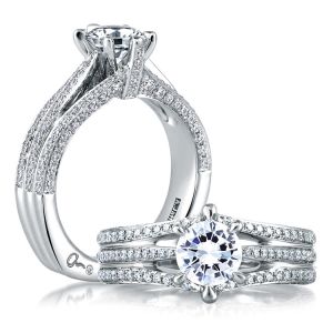 A Jaffe 18 Karat Signature Engagement Ring MES414