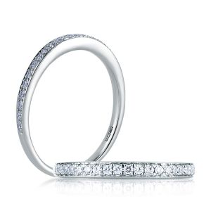 A Jaffe Classic Platinum Wedding Ring MR1563