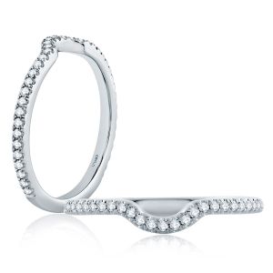 A Jaffe Classic Platinum Diamond Wedding Ring MR1774