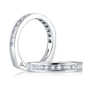 A Jaffe Signature Platinum Wedding Ring MRS176