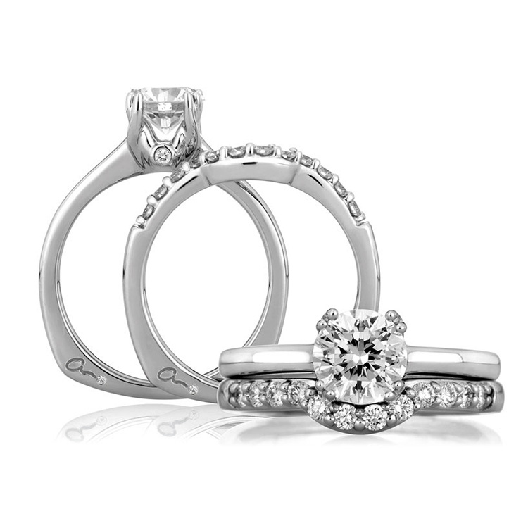 A Jaffe Platinum Solitaire Engagement Ring MES096