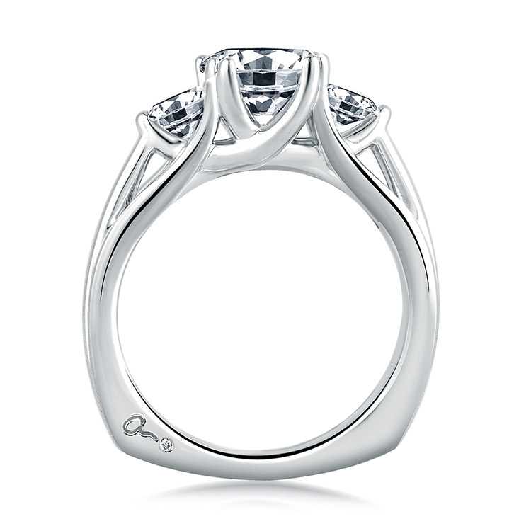 A Jaffe 18 Karat Three-Stone Engagement Ring MES225