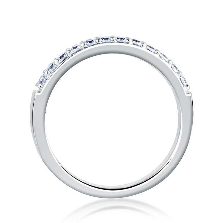 A Jaffe Classic 18 Karat Wedding Ring MR1353 Alternative View 1