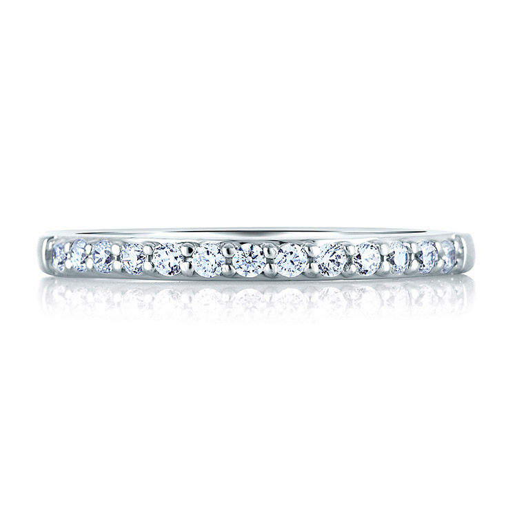 A Jaffe Classic Platinum Wedding Ring MR1401