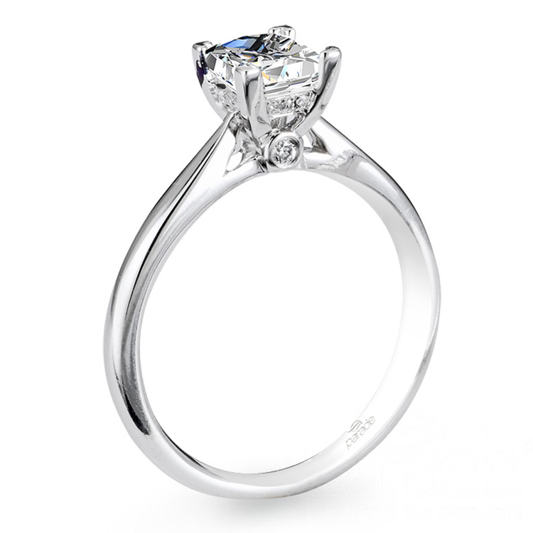 Parade New Classic R2637 18 Karat Diamond Engagement Ring